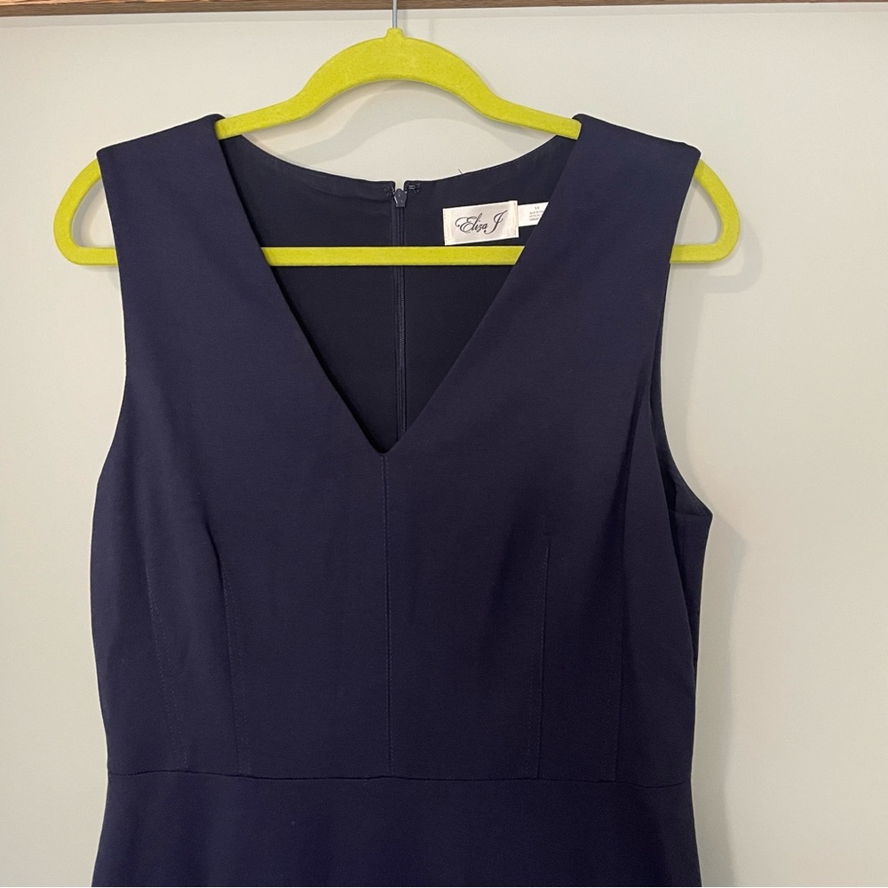EUC Eliza J Navy Fit and Flare Dress | Size 14 | Elegant Sleeveless Style - Picture 2 of 4